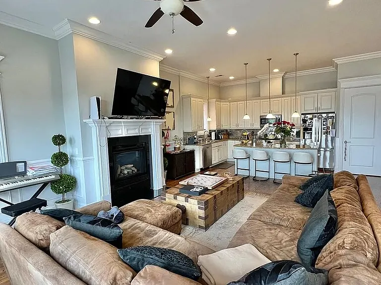 3929 N Western Ave #4N — Photo 5