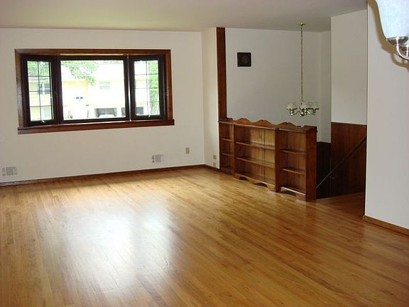 4th image of 46 La Grande Ave