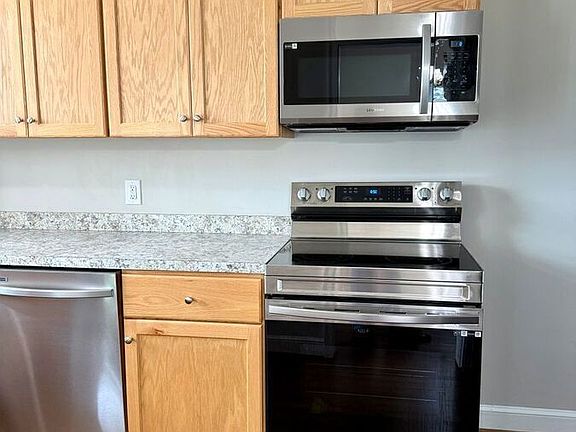 2nd image of 1914 Avon Rd SW Unit A