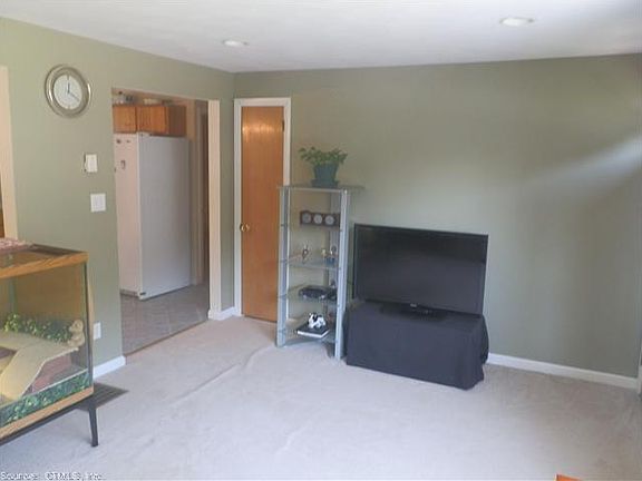3rd image of 48 Shawn Dr