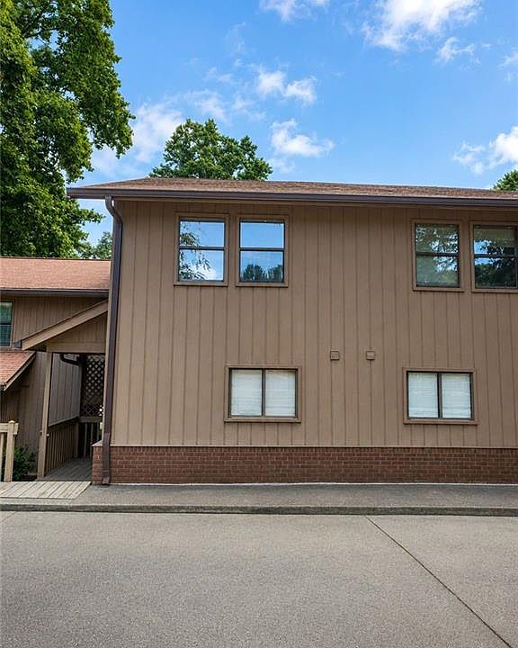 1st image of 1102 Pine Tree Dr #1102