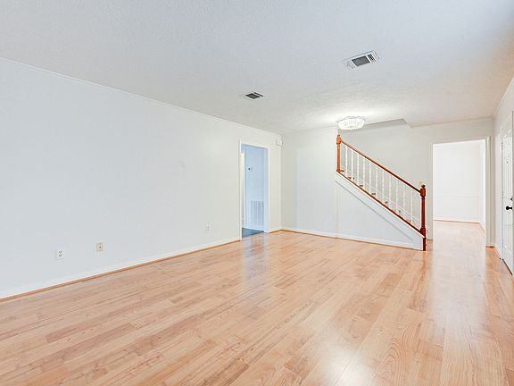 5th image of 17122 Yeoman Way