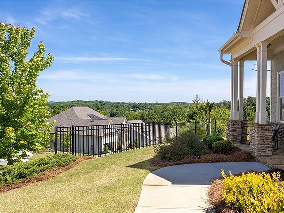 2nd image of 106 Summit View Ct