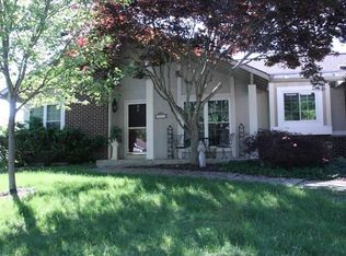 16542 Branchwood Dr, Ballwin, MO