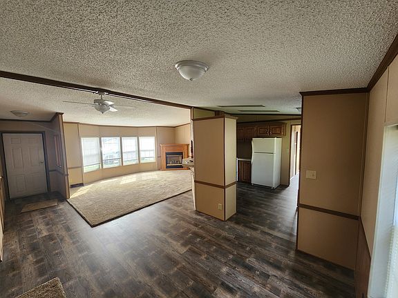3rd image of 23 Remington Park Cir