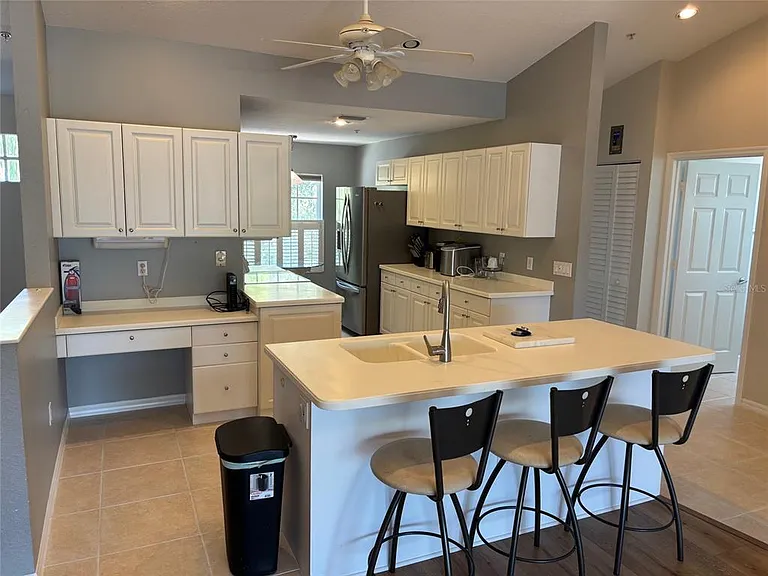 6870 Fairview Ter #6870 — Photo 3