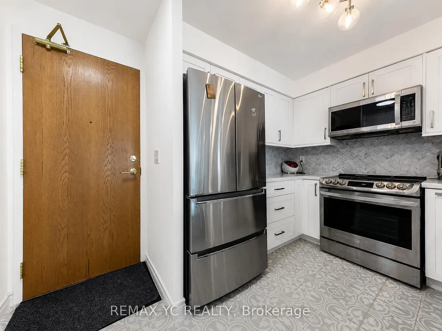 2 bed, $2,850 — Photo 3
