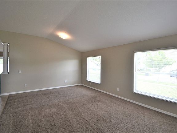 3rd image of 1803 Raven Glen Dr