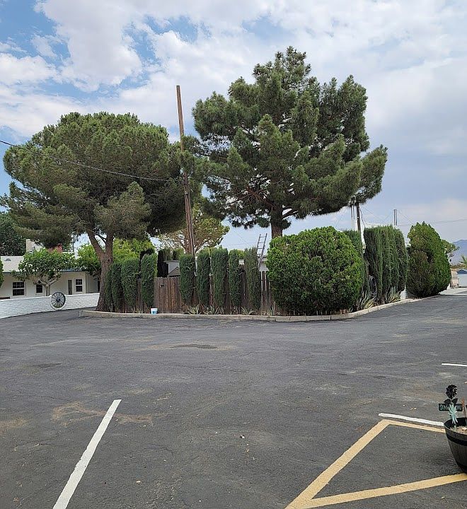 2nd image of 38818 Yermo Rd #2