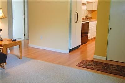 3rd image of 68 Miriam Dr