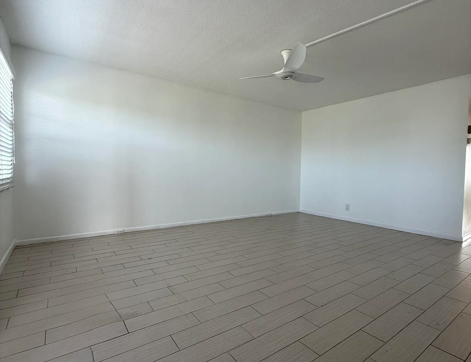 2 bed, 1.5 bath, 880 sqft, $1,650 — Photo 3