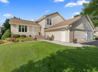 6445 Evergreen Ln N, Maple Grove, MN 55369