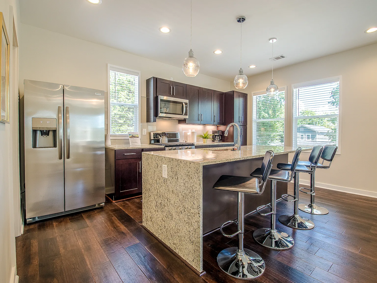 211 Crumley St SW — Photo 4