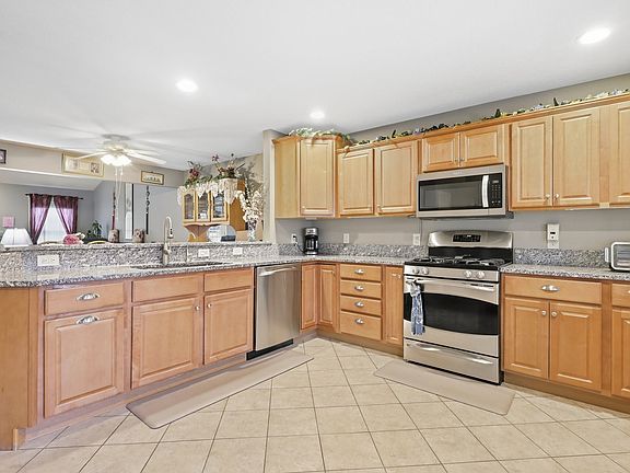 5th image of 4 Hidden Valley Cir