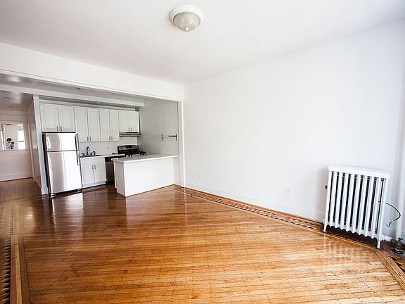 5th image of 523 5th St #3