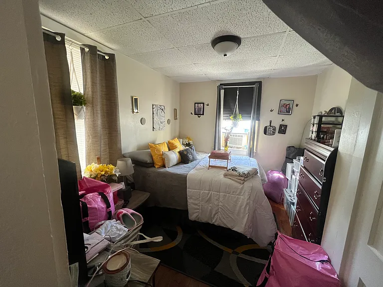 514 N Queen St #2 — Photo 1