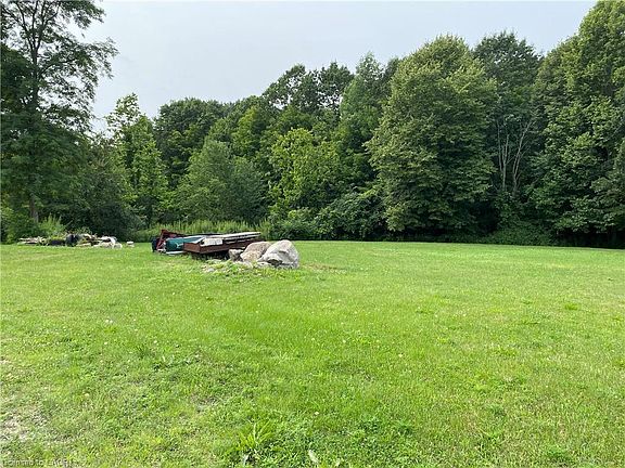 5th image of 2427 Pinegrove Rd