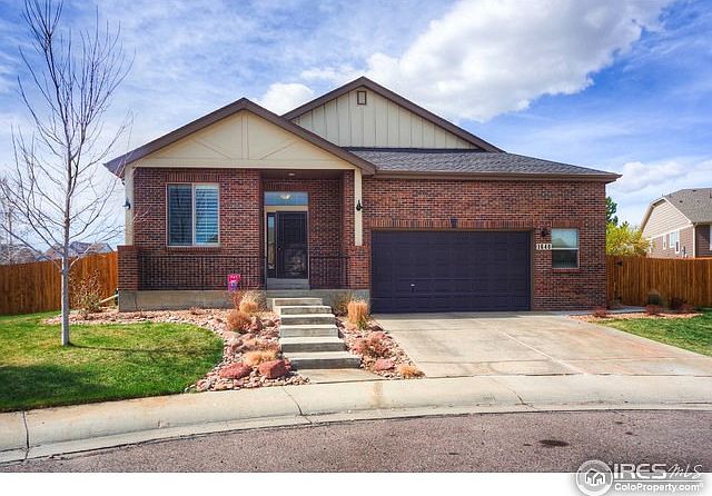 Large single story home on a fabulous lot!