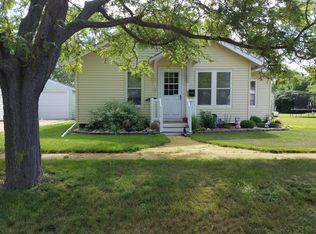 1115 S Main St, Redfield, SD 57469