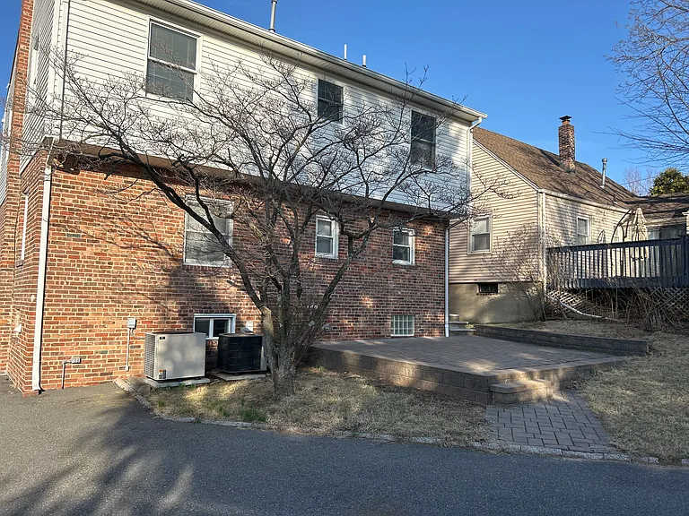 328 Union Ave — Photo 34
