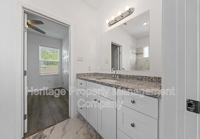 323 Gabriel #1-unit 101 — Photo 19
