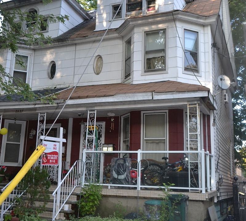 2nd image of 8439 90th St