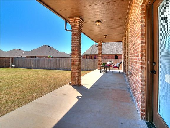 5th image of 308 Centennial Farm Ln