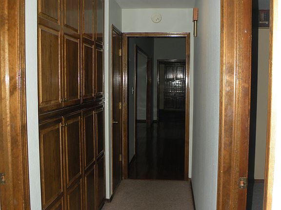 Lots of hallway storage