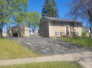2123 Fairview Dr, Beloit, WI 53511