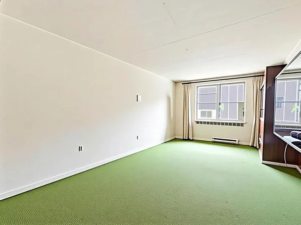 67-87 Booth St #4C, Forest Hills, NY 11375