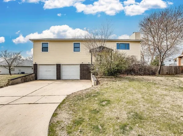 3107 N Applewood Dr, Wichita, KS 67220