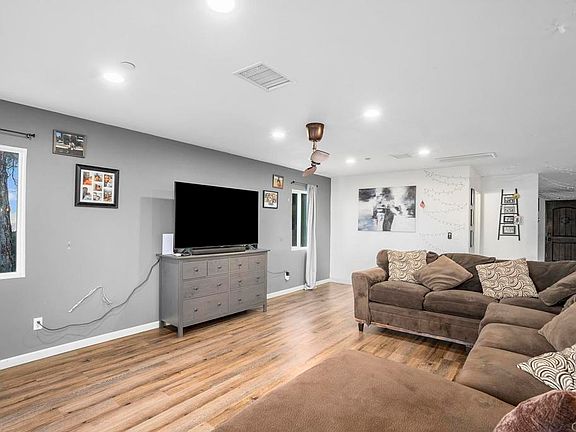 4th image of 20591 Sycamore Springs Rd