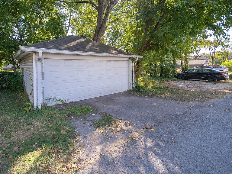 5446 N College Ave — Photo 24