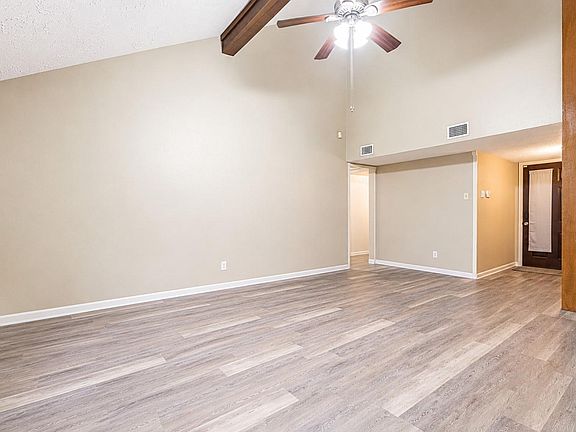 3rd image of 11623 Lennington Ln