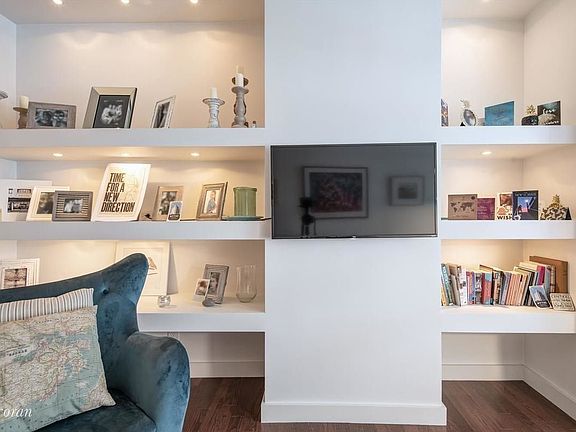 4th image of 88 Greenwich St APT 425