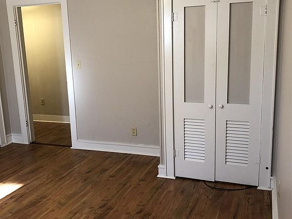 5th image of 405 Phillips Dr