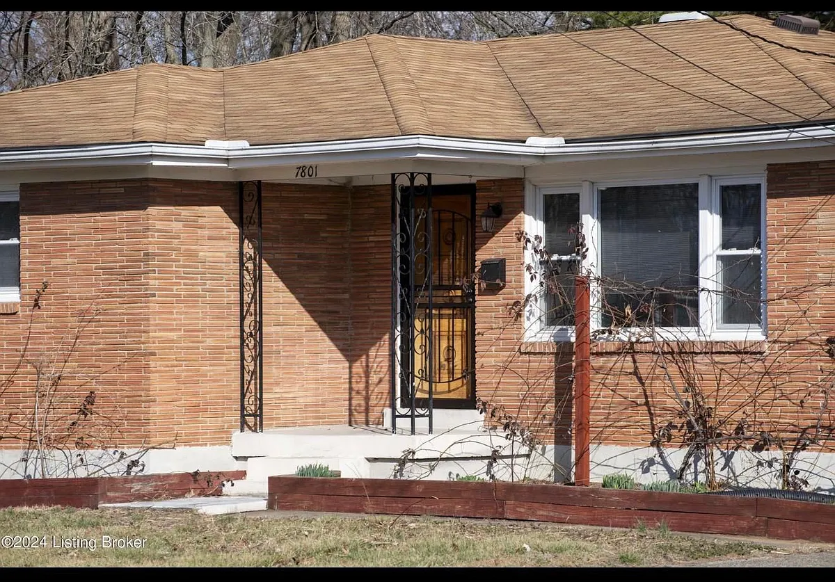 Building Photo - 7801 Axtell Ave