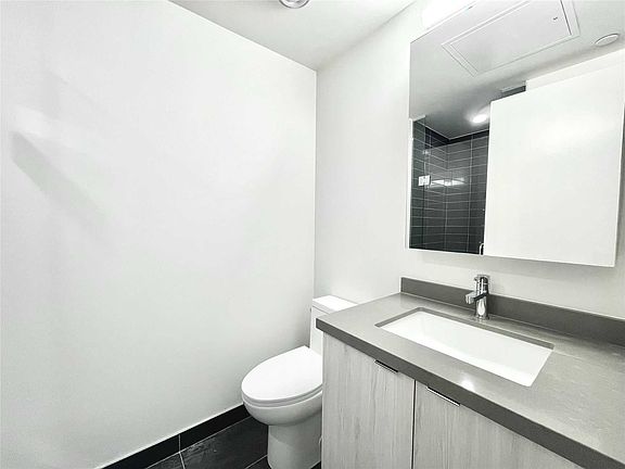5th image of 8868 Yonge St #225