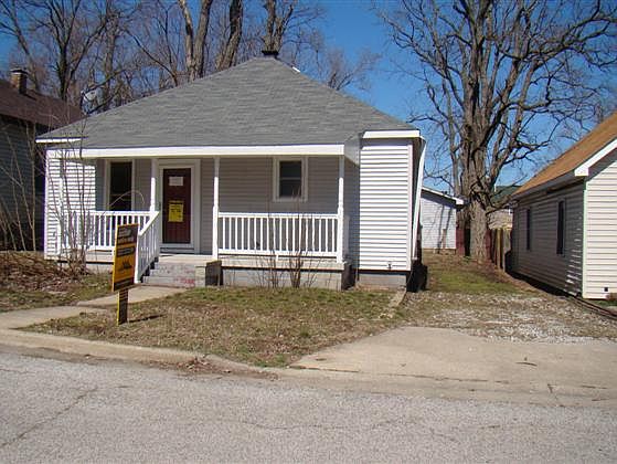 1st image of 1942 Lee Ave