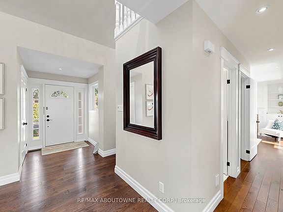 3rd image of 1304 Devon Rd