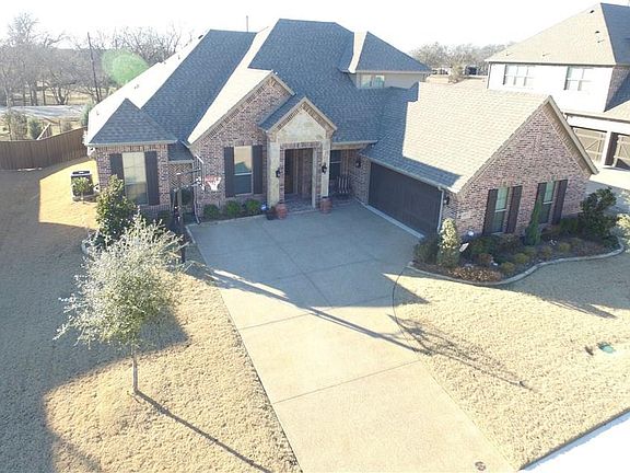 2nd image of 1827 Hainsworth Dr