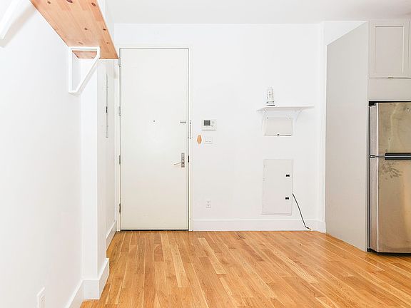 3rd image of 588 Myrtle Ave APT 103