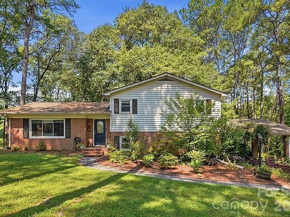 3rd image of 11060 Teresa Ln
