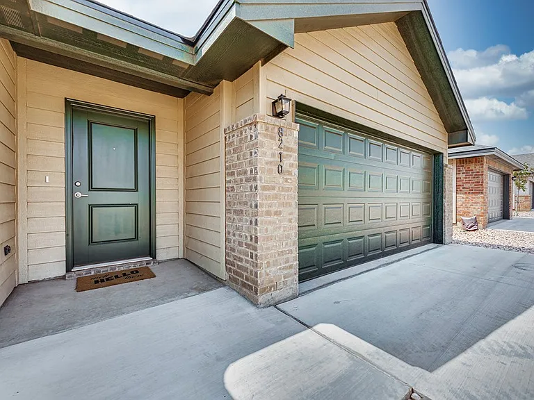 8210 E County Road 111 — Photo 23