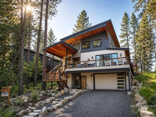 520 E Lenora St, McCall, ID 83638