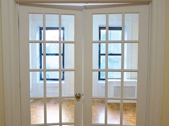 2nd image of 220 E 78th St APT 7