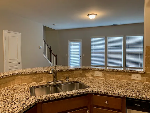 3905 Tresco Xing — Photo 7