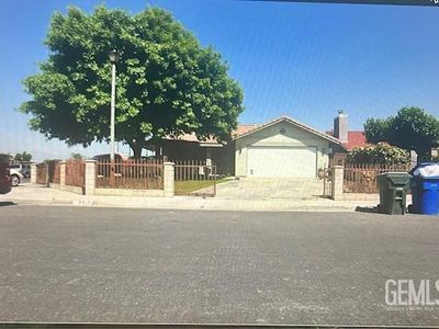 9917 Lenore St, Lamont, CA, 93241