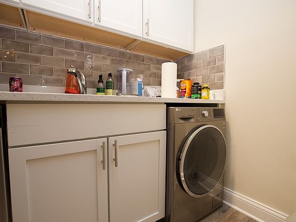 5th image of 3345 N Marshfield Ave #601