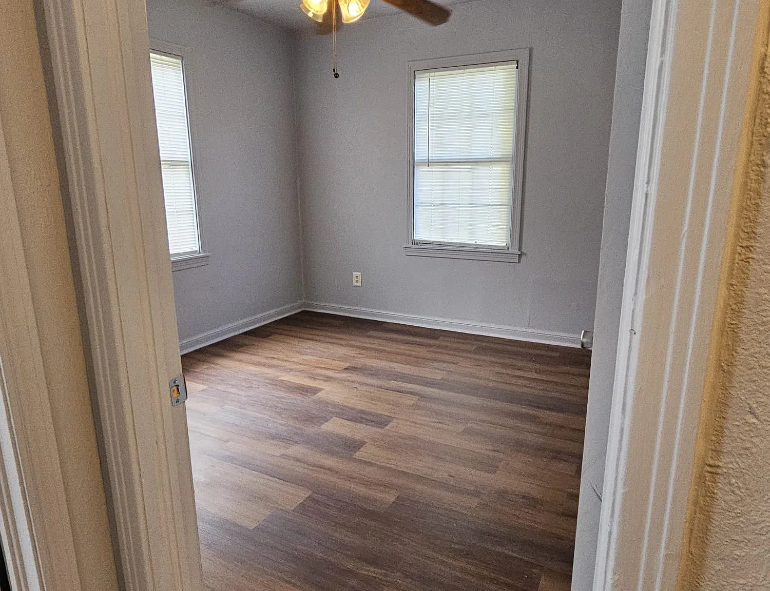 Thomas Ln, River Oaks — Photo 3